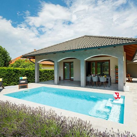 Villa Aschbacher By Interhome บาลาตอนเซเมช ภายนอก รูปภาพ