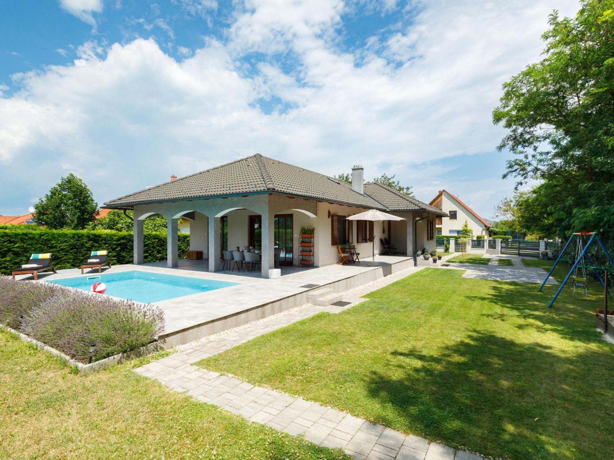 Villa Aschbacher By Interhome บาลาตอนเซเมช ภายนอก รูปภาพ